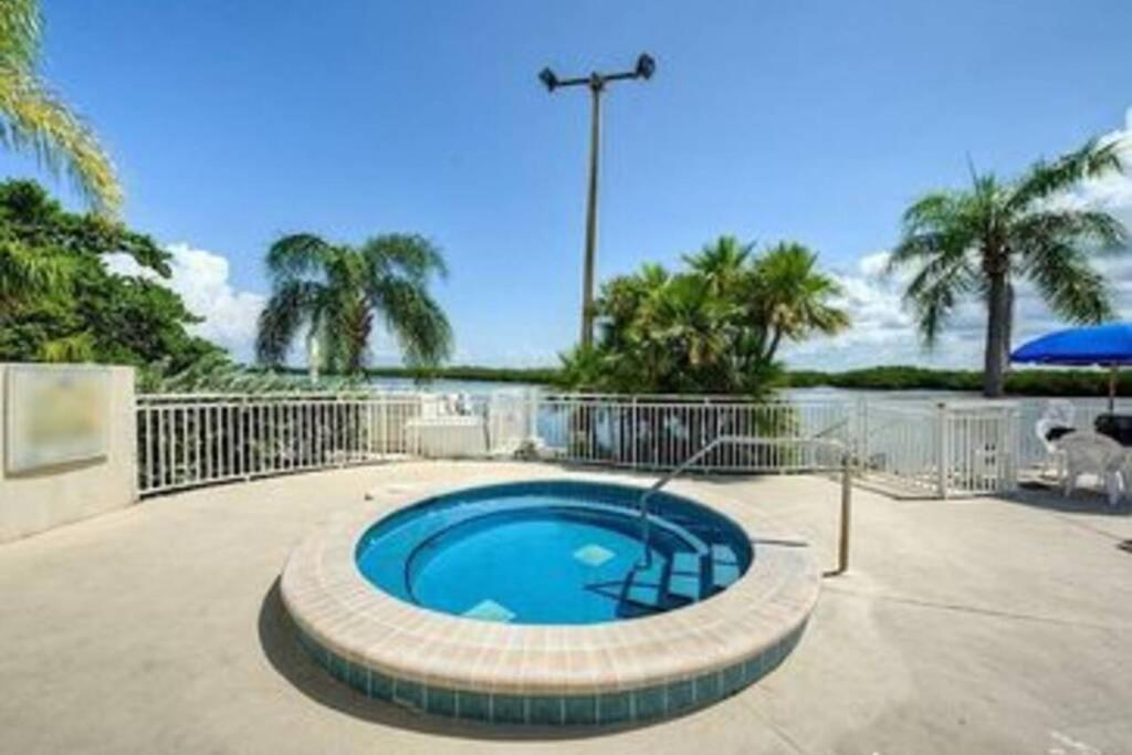 רסקין Manatee, Studio202, Beach Steps Away! Pool+Wifi מראה חיצוני תמונה