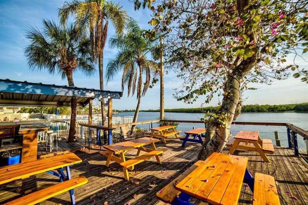 רסקין Manatee, Studio202, Beach Steps Away! Pool+Wifi מראה חיצוני תמונה